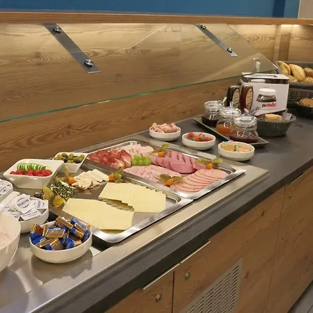 珀鼎鲁酒店 2* 菲尔德施塔特