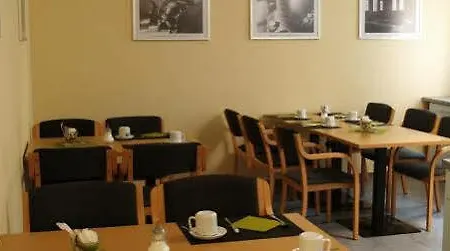 Boardingroom Hotel